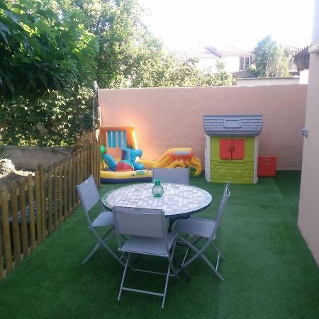 Appartement 62 M2 1Er Etage Avec Jardin Au Rdc Saint-Génis Kültér fotó